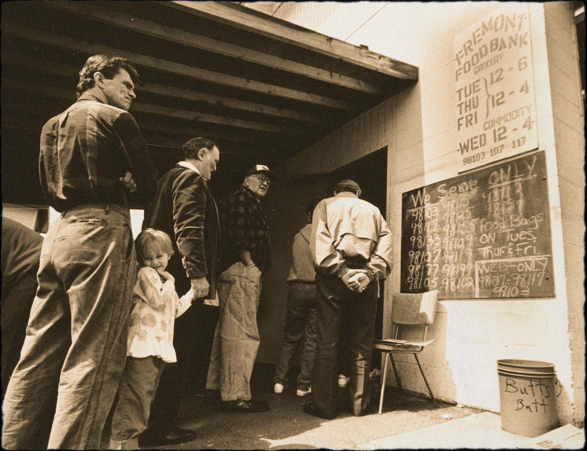Food Bank waiting 1993