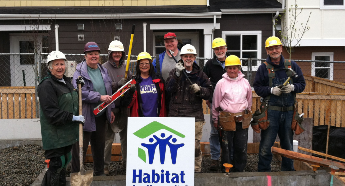Habitat volunteers ready to go (Photo courtesy of Seattle-King County Habitat for Humanity Affiliate)