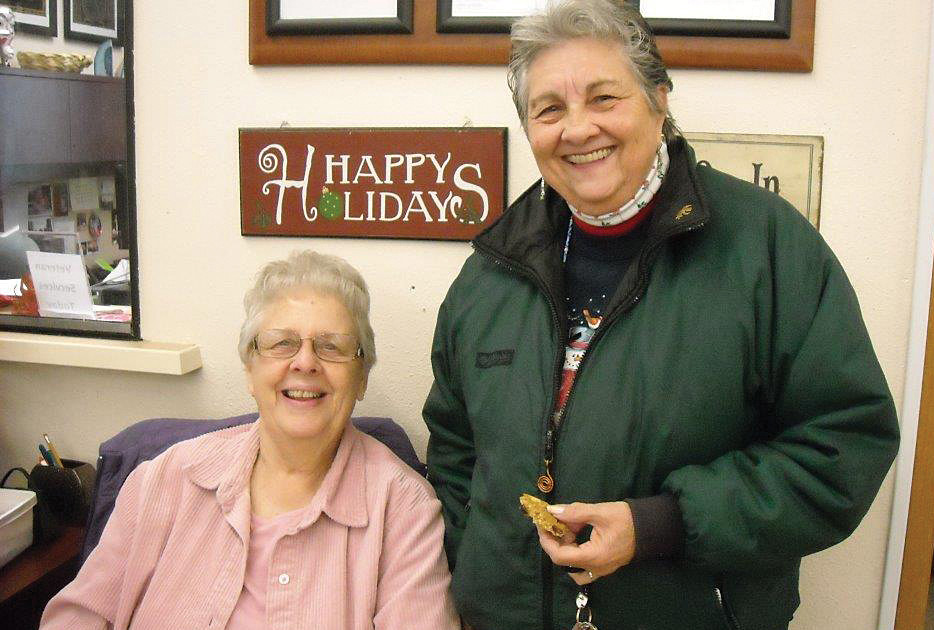 RSVP Volunteers Lillian Popp & Pat Cinderich (Photo by Jobyna Nickum)